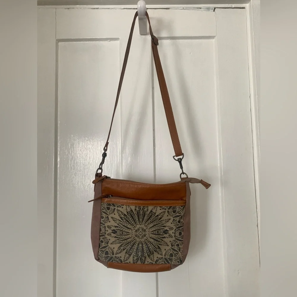 Myra Adjustable Crossbody Messenger Bag